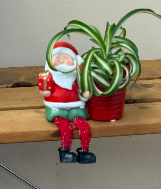 2.5" Santa on a Mantle