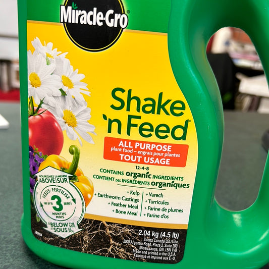 Miracle-Gro Shake 'n Feed All-Purpose 2.04Kg