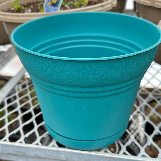 Saturn indoor/outdoor pots with attached drip tray